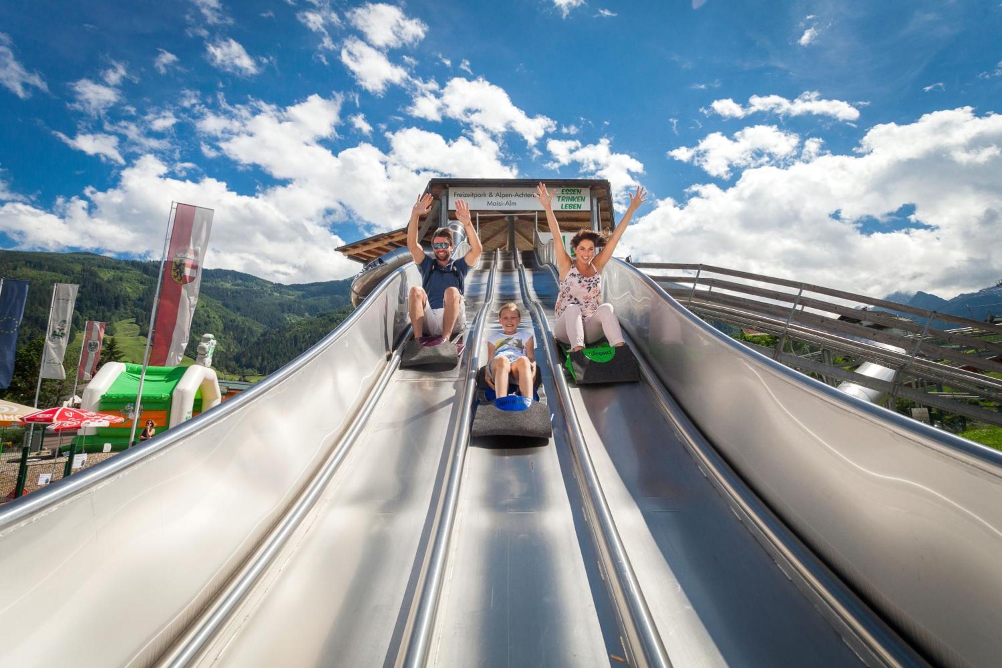 Hotel Gasthof Kroell - Inkl Nationalpark-Karte, 1 X Grossglockner Hochalpenstrasse Kostenlos, 1X Gerlos Alpenstrasse Kostenlos, Krimmler Wasserfaelle Kostenlos, Verschiedene Bergbahnen Kostenlos, Badesee Kostenlos, Bus & Zug Kostenlos, Genusskueche, ニーダーンジル エクステリア 写真